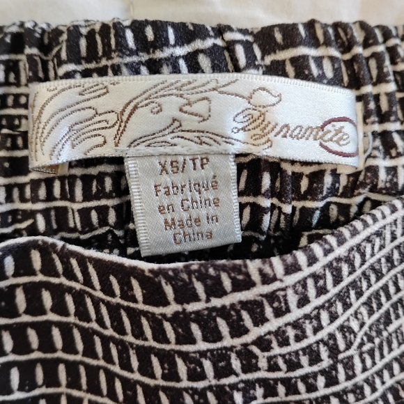 Dynamite | High Waist Stretchy Lightweight Python Snakeskin Print Shorts | XS - Picture 7 of 11